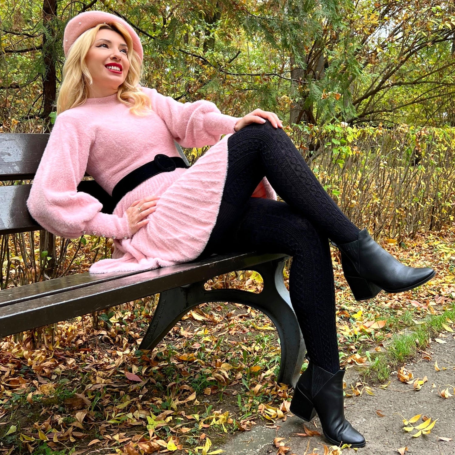 Rajstopy wełniane Grannies Cable Knit - czarne (V2)