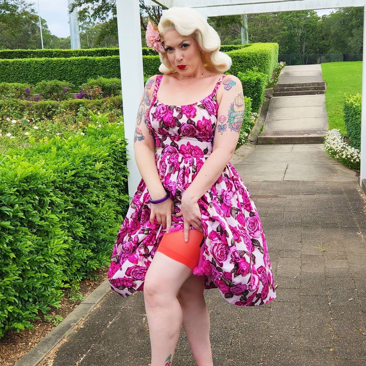 [Bettie - Größe D - 5'7