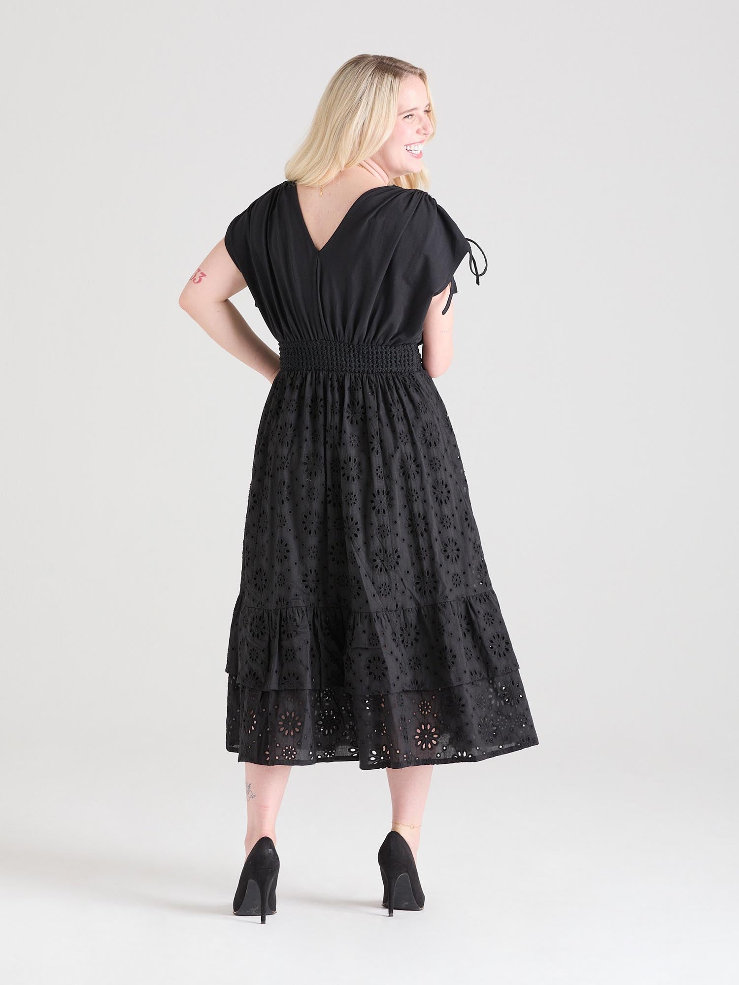 Brooke, 5ft 3in / 161cm - Größe C