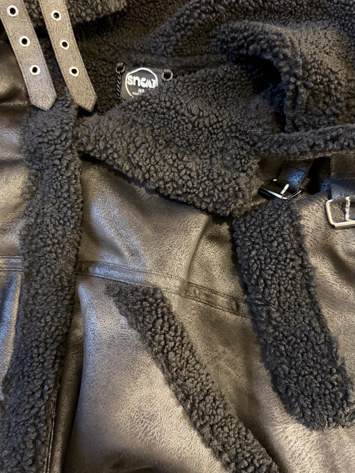 Bessie Aviator Jacke – Schwarz