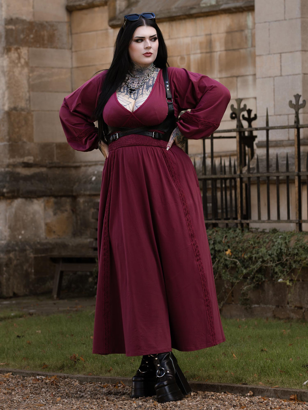 Skye Kleid mit Ballonärmeln und Spitzenbesatz - Burgundy
