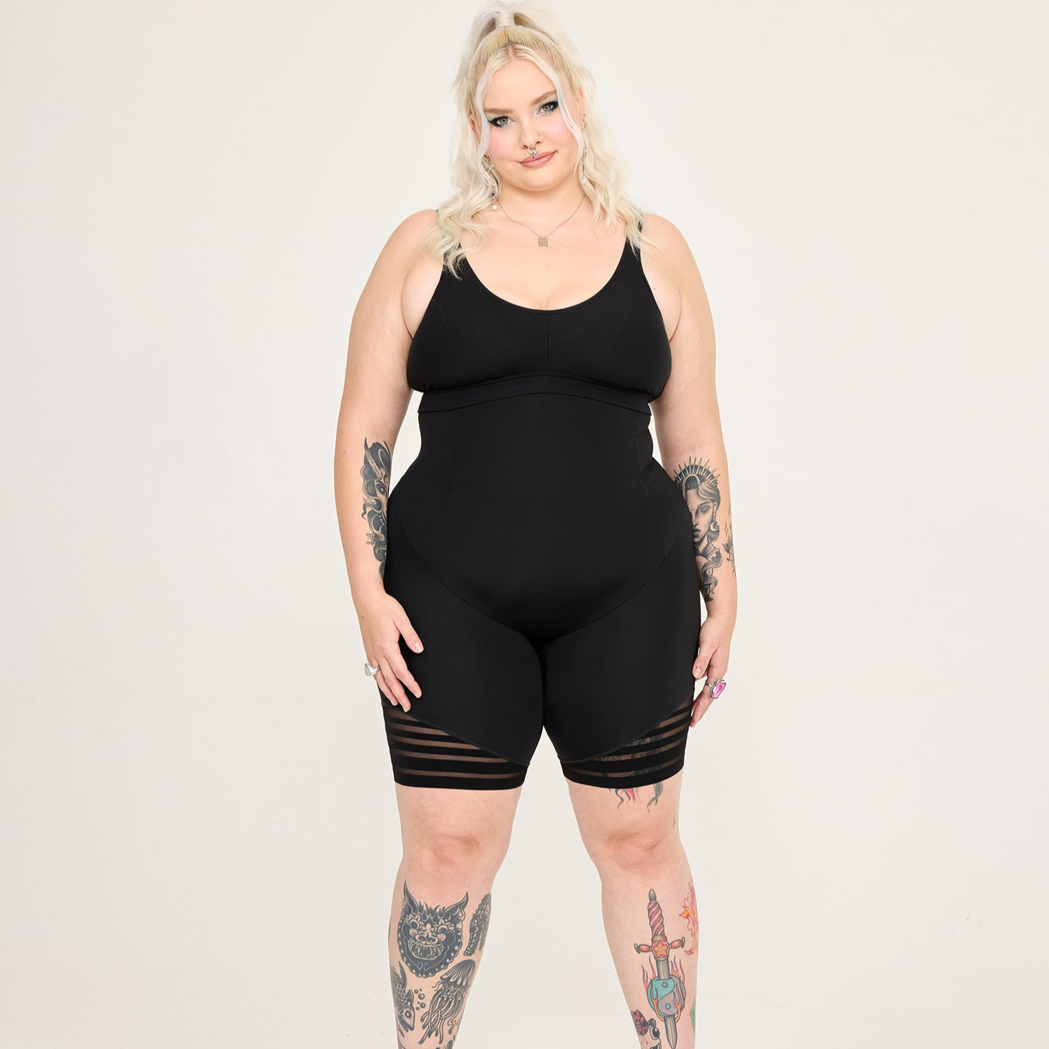 Glättende High-Waist-Shorts - Schwarz