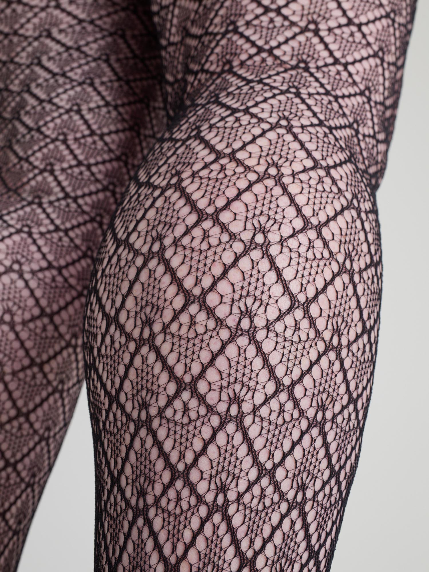 Shake The Room Fishnet