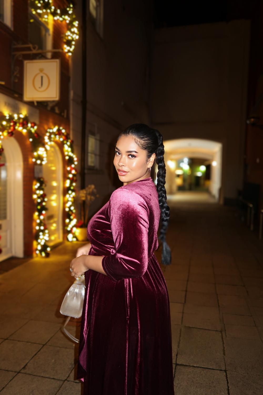 Samt-Wickelkleid – Kirschrot