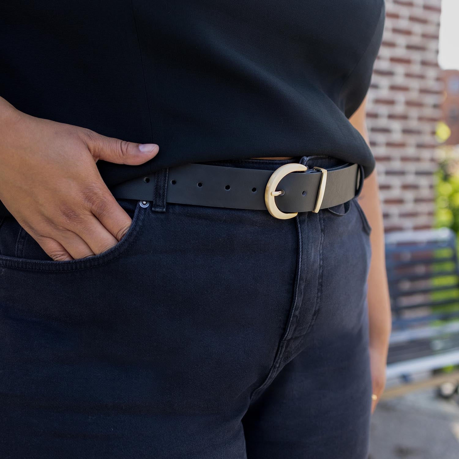 Larrissa, 5ft 11in / 181cm - Size F1 Long