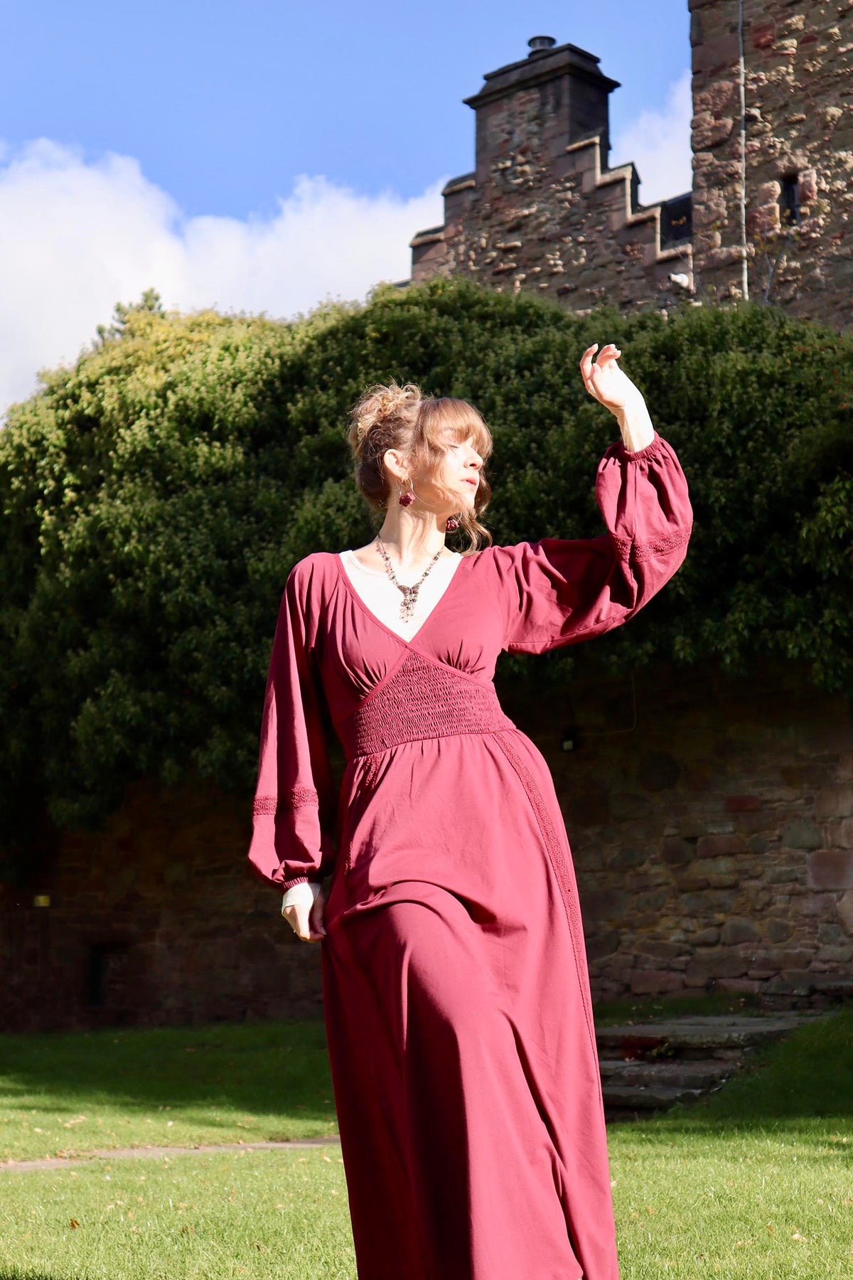 Skye Kleid mit Ballonärmeln und Spitzenbesatz - Burgundy