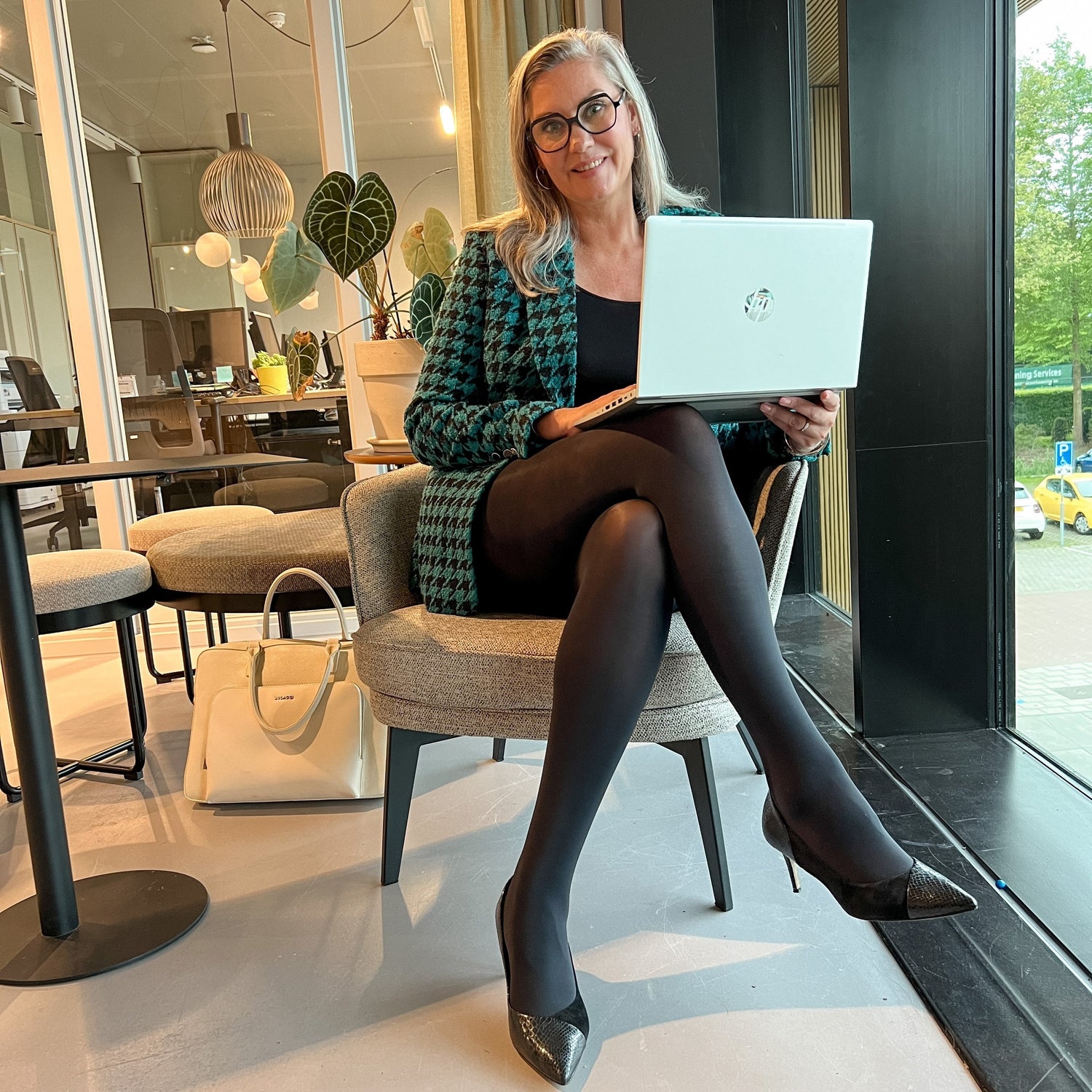 Huggy Leicht stützende Strumpfhose - Schwarz