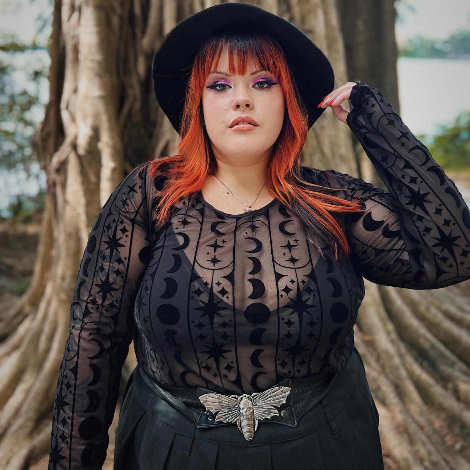Flock-Mesh-Top – Moon Stars Pinstripe – Schwarz