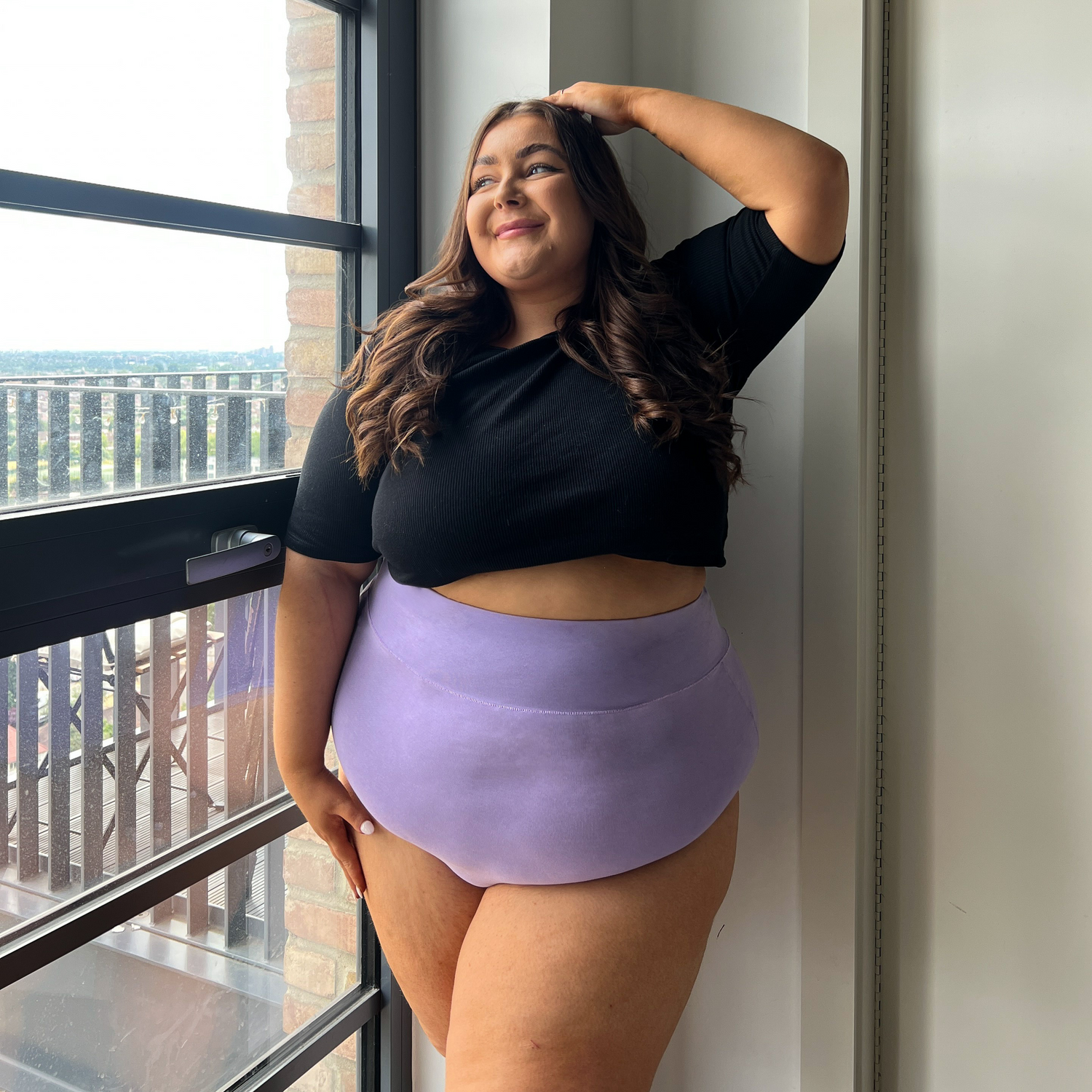 Organiczne bawełniane majtki z bardzo wysokim stanem - Cassis de Violet