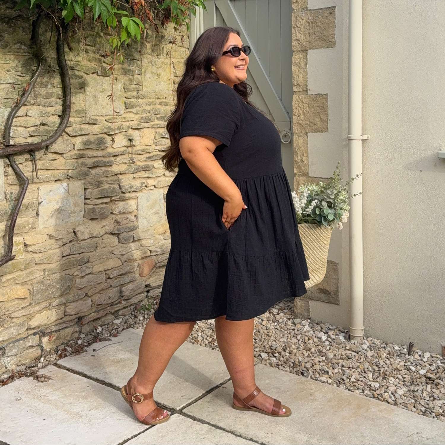 Amrita Kurzes Kleid aus Baumwoll-Musselin – Schwarz