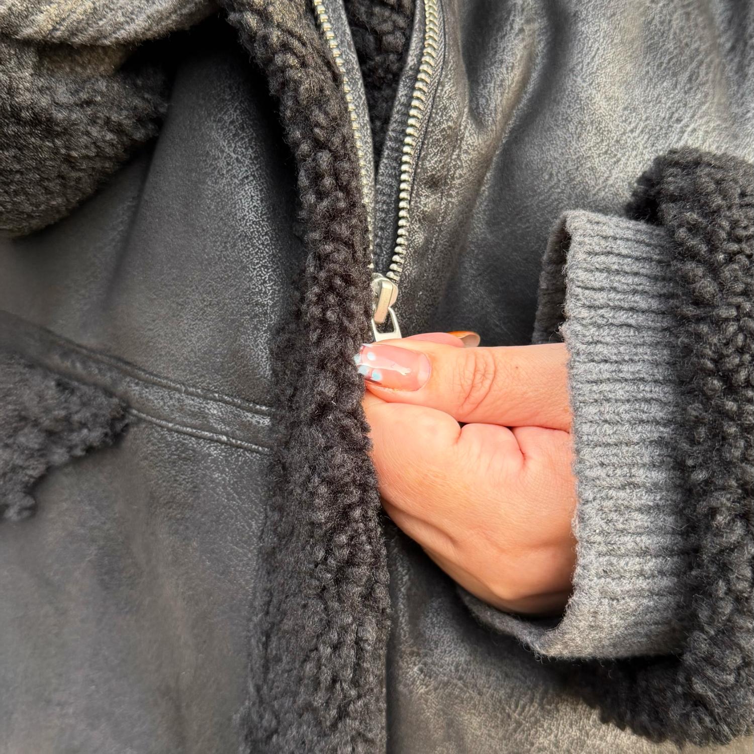 Bessie Aviator Jacke – Schwarz