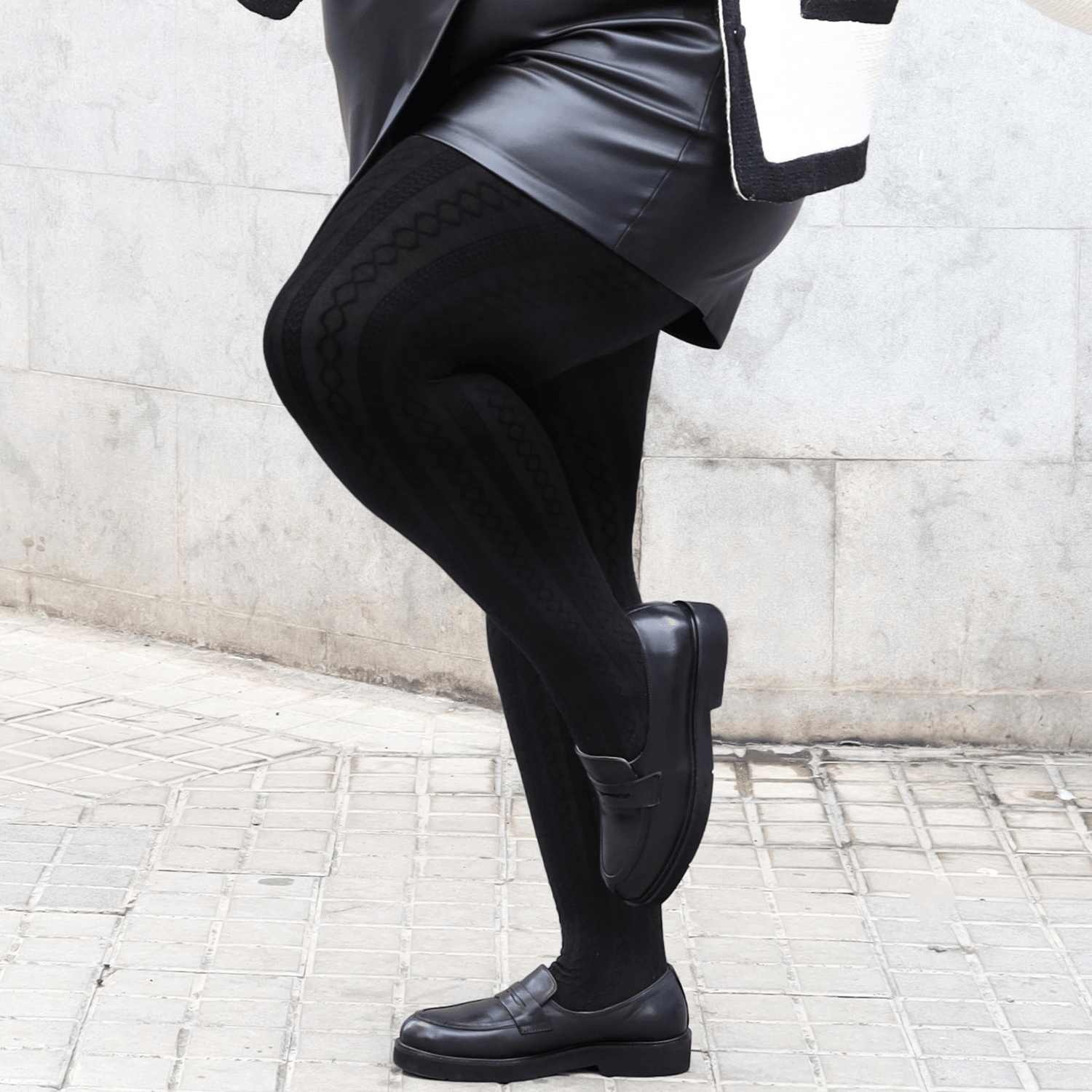 Rajstopy wełniane Grannies Cable Knit - czarne (V2)