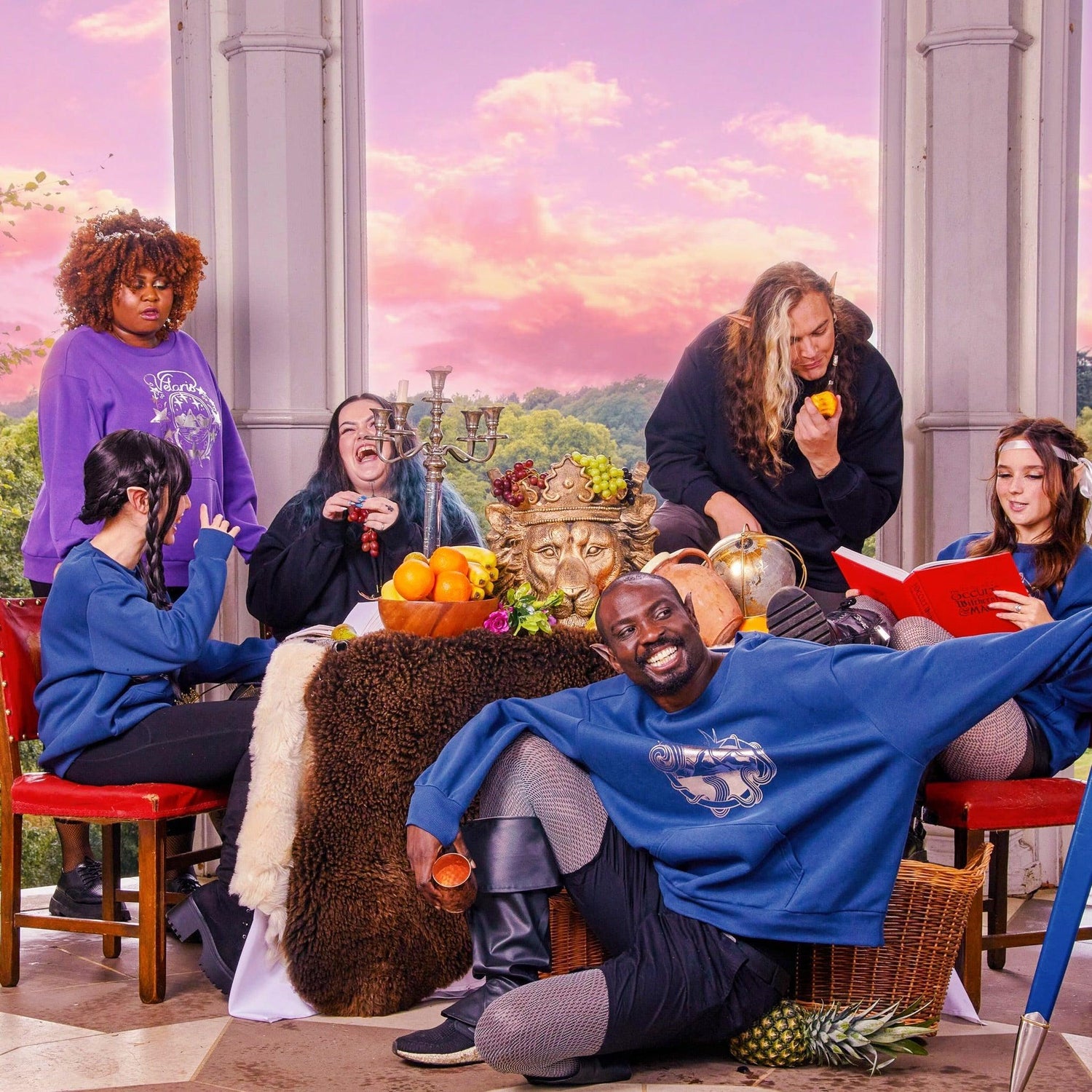 ACOTAR sweatshirt med rund hals i ekologisk bomull - Night Court