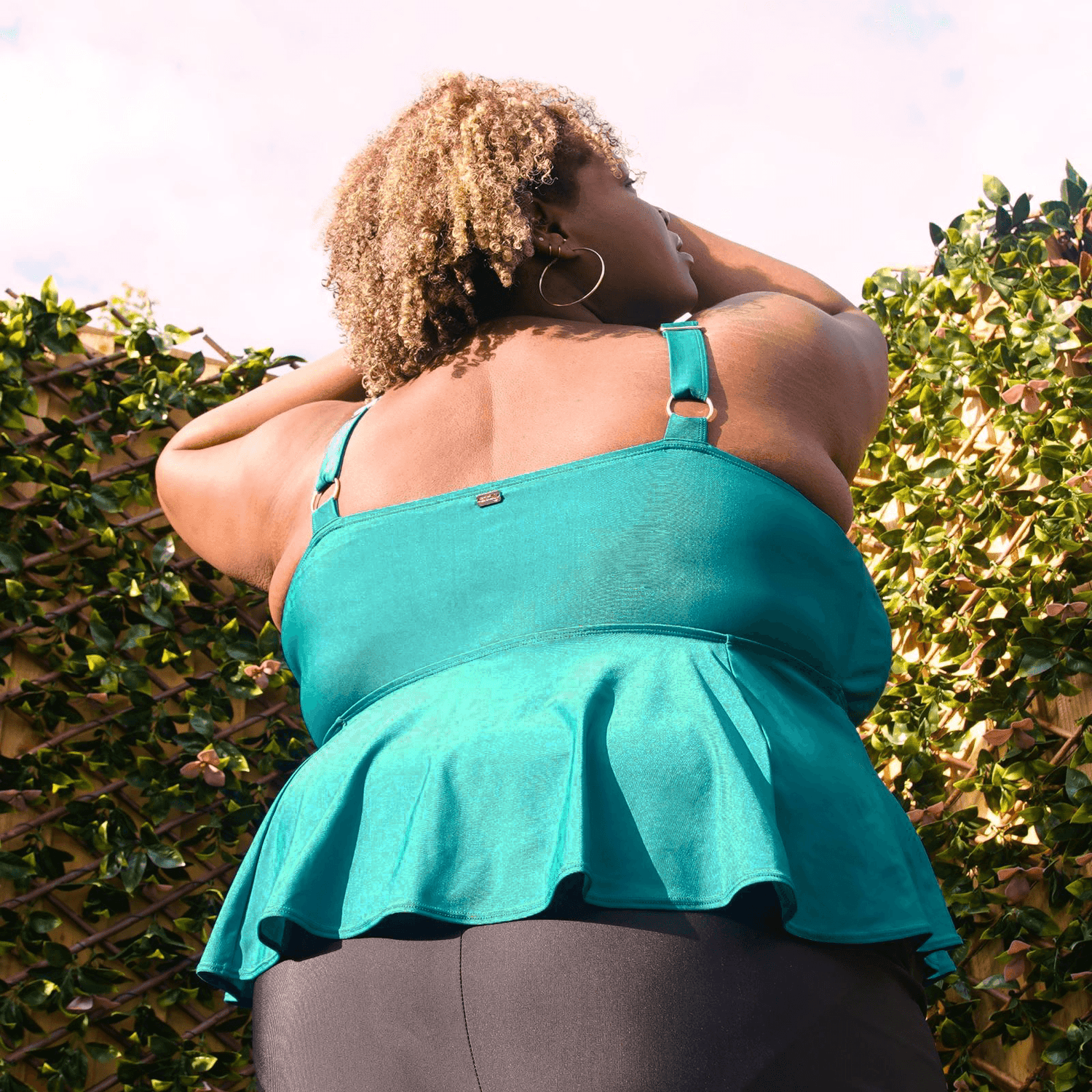 Do kogo zadzwonisz? Góra od bikini - turkusowa