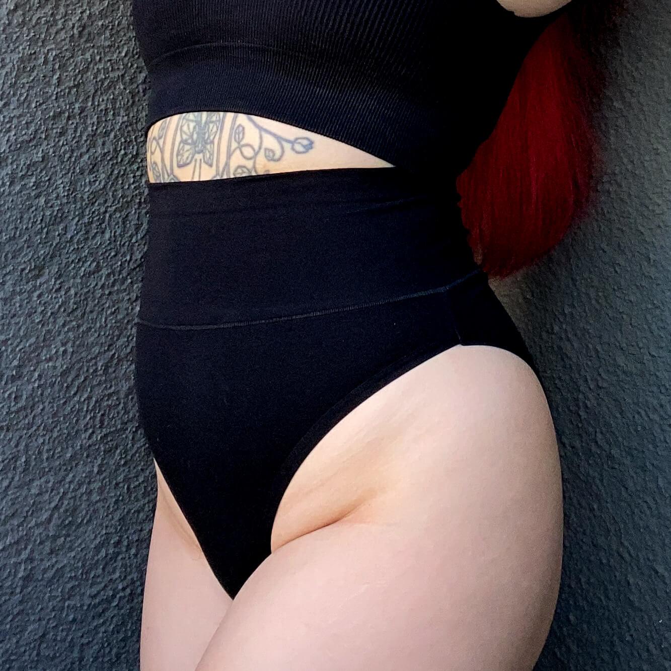 Bio-Baumwolle Super High Leg Slips - Schwarz