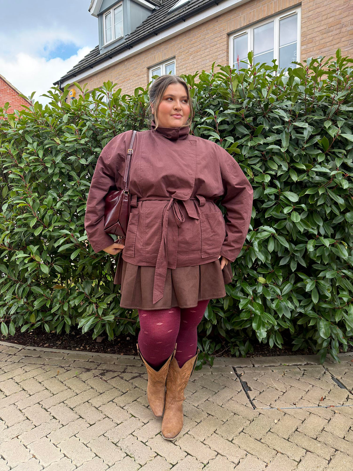 Woll-Spitzenstrumpfhose – Ditsy Diamond – Kirschrot