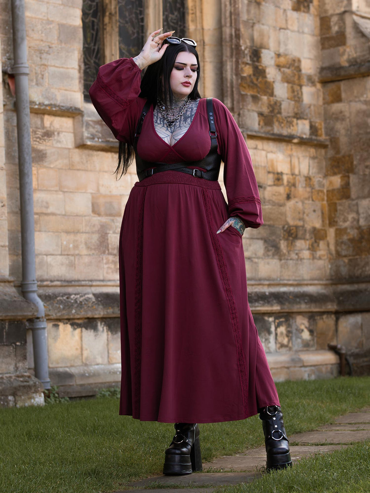 Skye Kleid mit Ballonärmeln und Spitzenbesatz - Burgundy