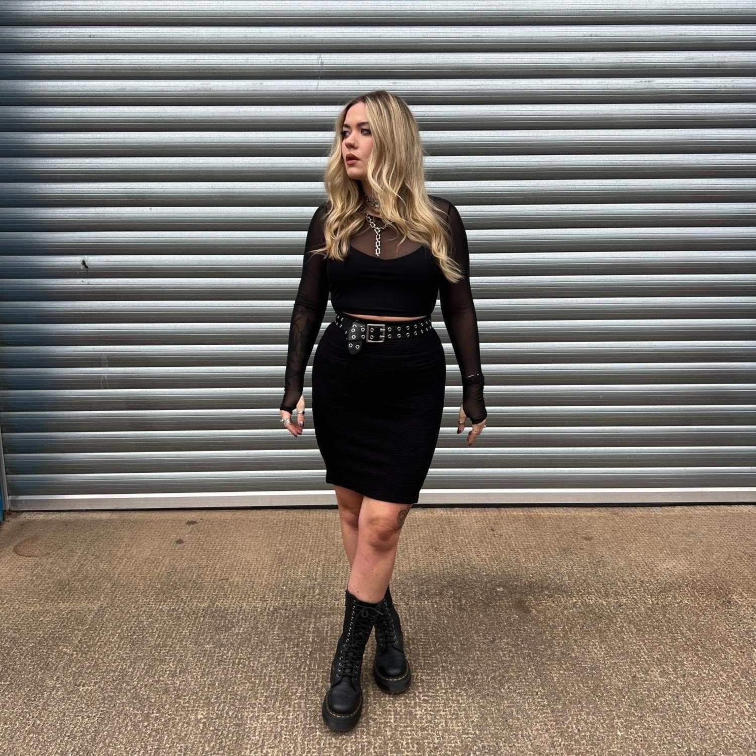Cropped Mesh Top - Schwarz