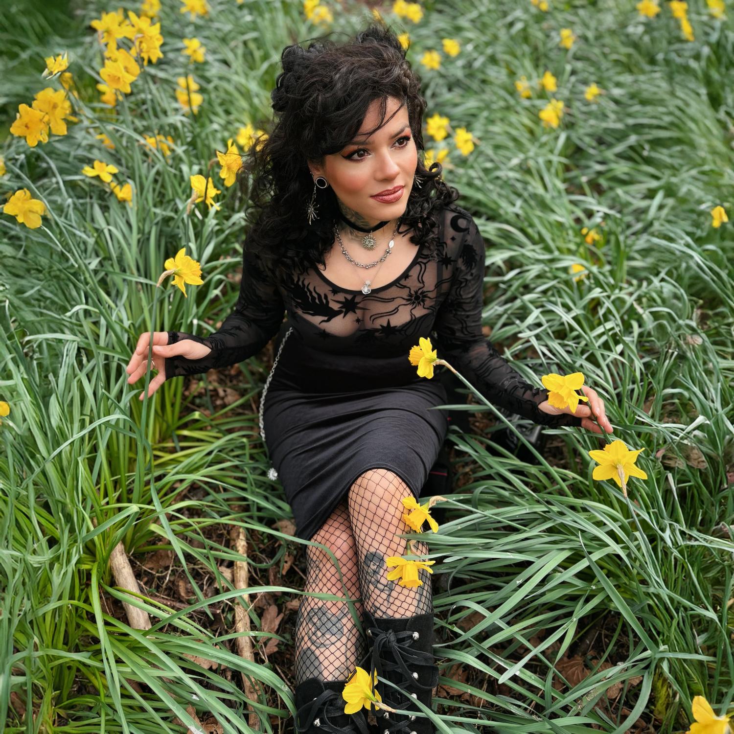 Celestial Flock Mesh Top - Schwarz