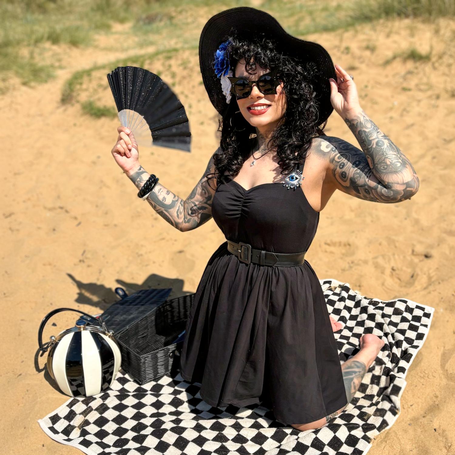 Audrey Kleid – Schwarz
