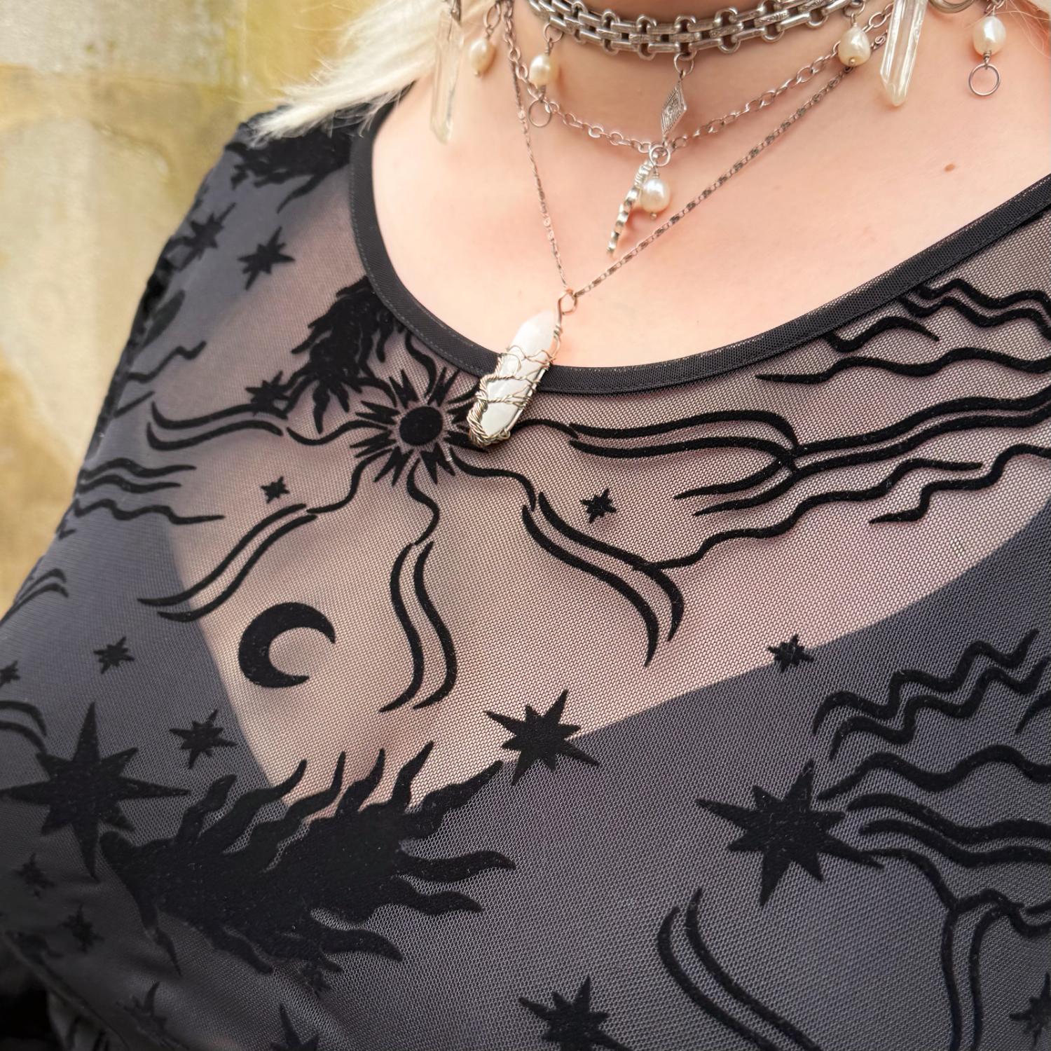 Celestial Flock Mesh Top - Schwarz