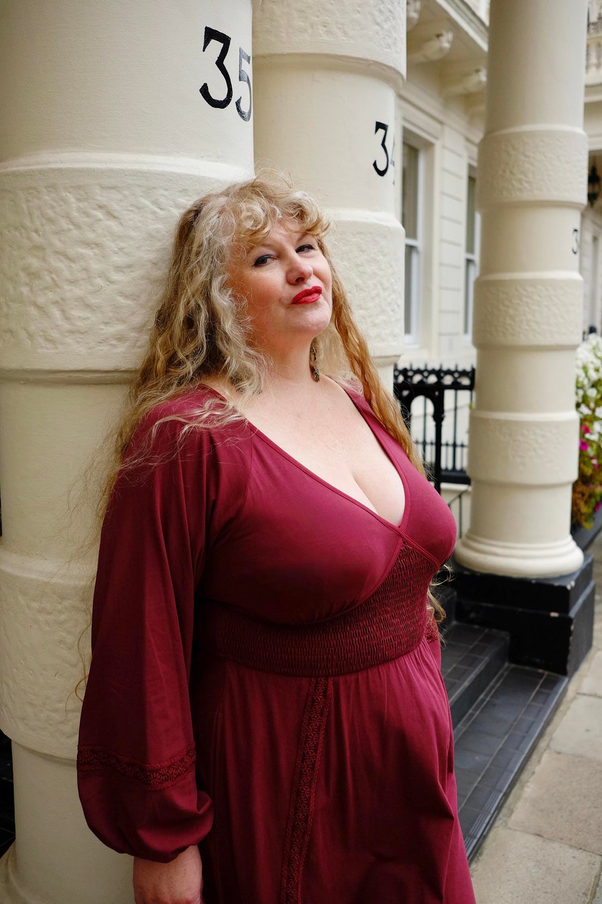 Skye Kleid mit Ballonärmeln und Spitzenbesatz - Burgundy