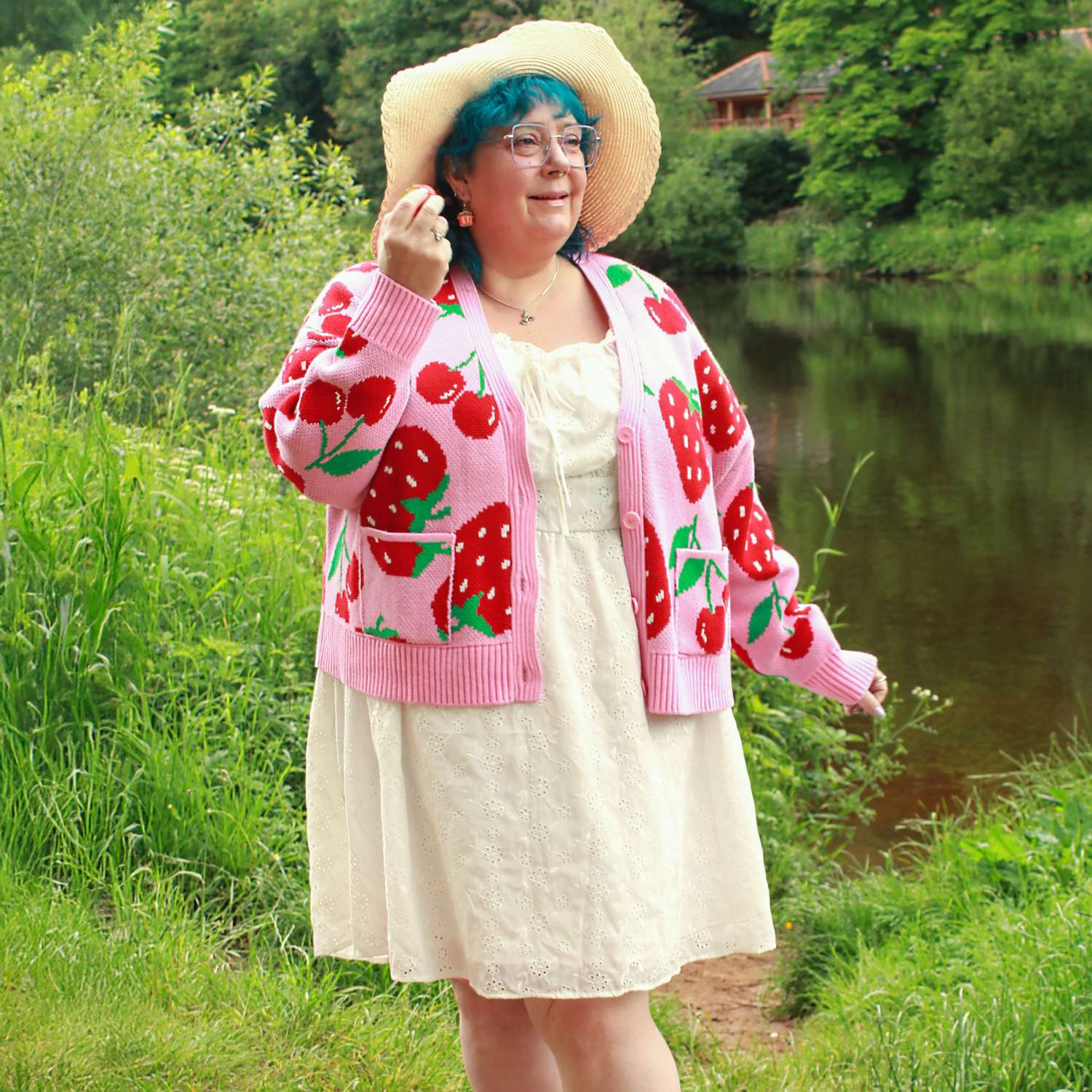 Baumwollreiche Strickjacke – Erdbeere