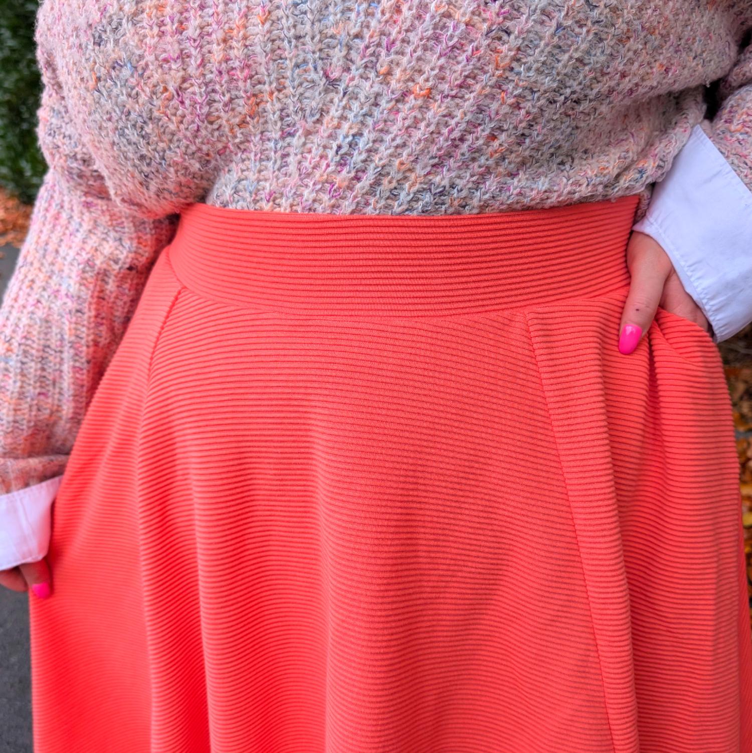 Ottoman Flare-Rock - Spiced Coral