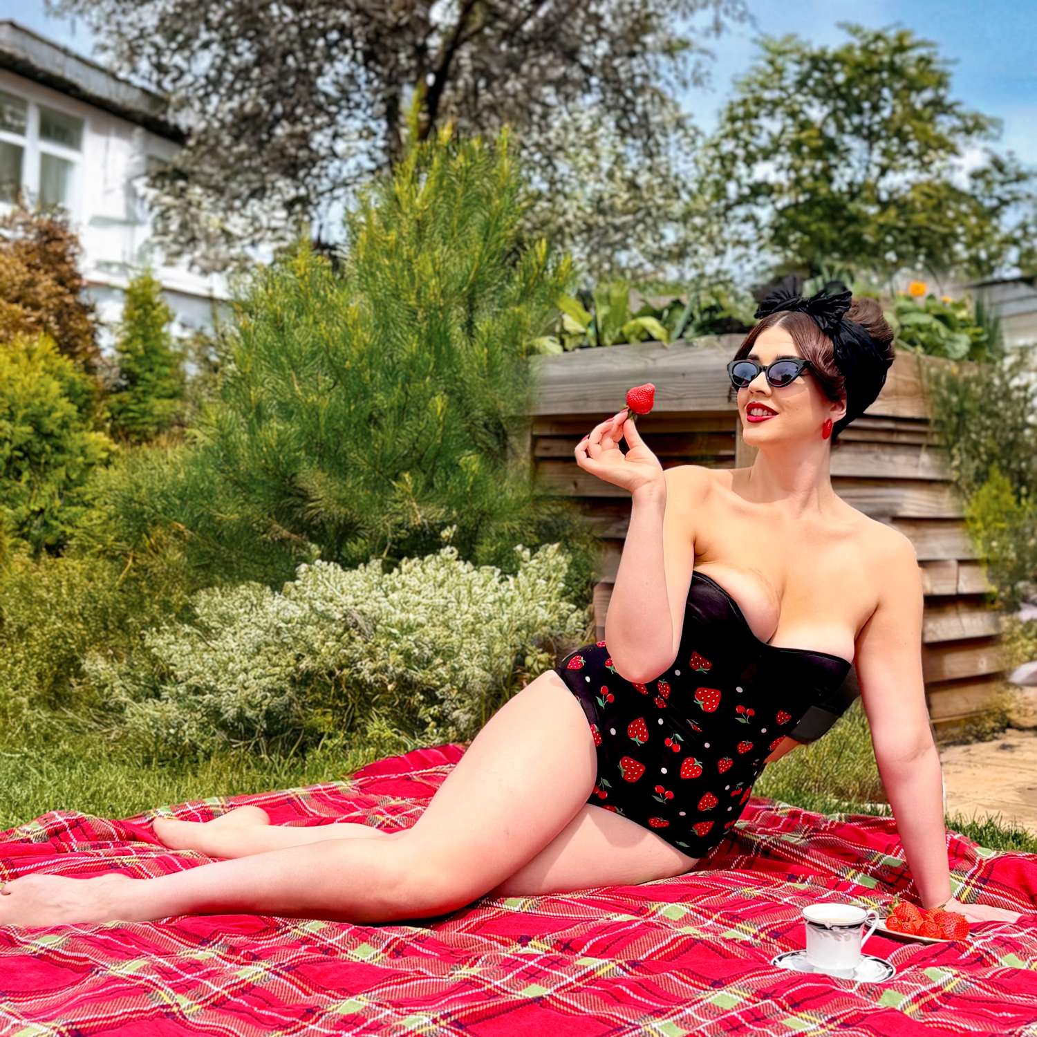 Fruity Super High Waist Slip – Schwarz
