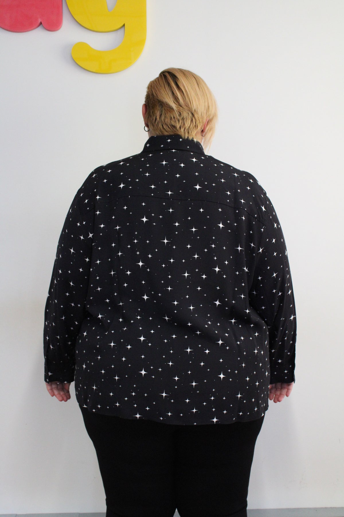 Tailliertes Webhemd aus Viskose - Night Sky